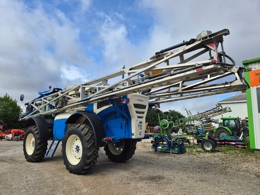 Pulvérisateur automoteur Matrot XENON D23 5200