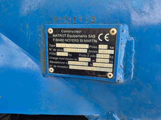 Pulvérisateur automoteur Matrot XENON D23 5200