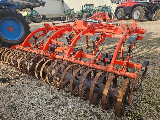 Déchaumeur Kubota CU3400CF