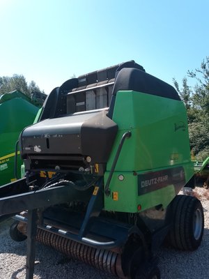 Presse à balles rondes Deutz-Fahr Varimaster 590 FF