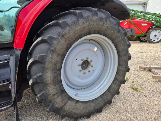 Tracteur agricole Massey Ferguson MF 7620