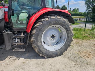 Tracteur agricole Massey Ferguson 5460 - 6