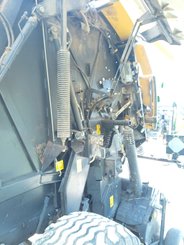 Presse à balles rondes New Holland Roll-Belt 180 - 3