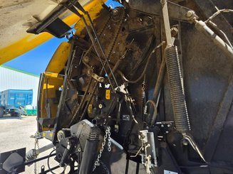 Presse à balles rondes New Holland Roll-Belt 180 SUPERFEED - 5