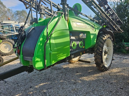 Pulvérisateur traîné - TECNIS 3100