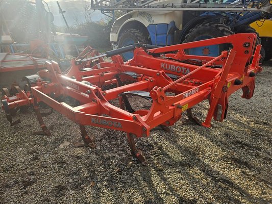 Déchaumeur Kubota CU3400CF