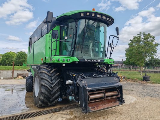 Moissonneuse batteuse Deutz-Fahr 6095 HTS