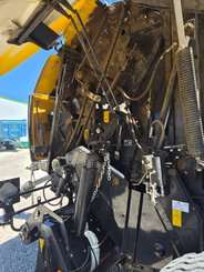 Presse à balles rondes New Holland Roll-Belt 180 SUPERFEED - 5