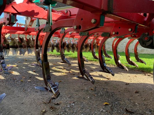 Déchaumeur Kverneland CLF 5236