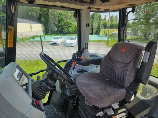 Tracteur agricole Massey Ferguson 5460