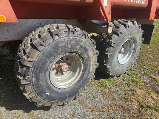 Benne agricole Brimont BENNE 14TONNES