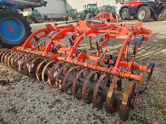 Déchaumeur Kubota CU3400CF - 3