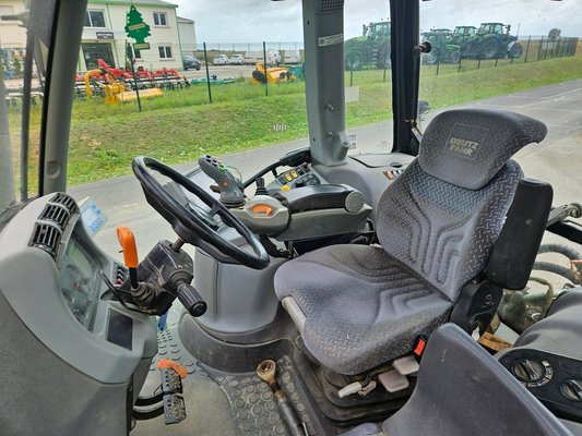 Tracteur agricole Deutz-Fahr 610