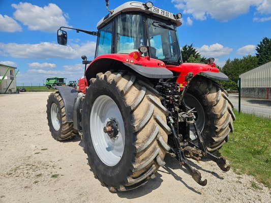 Tracteur agricole Massey Ferguson 7495