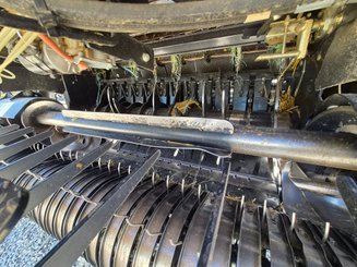 Presse à balles rondes New Holland Roll-Belt 180 SUPERFEED - 7