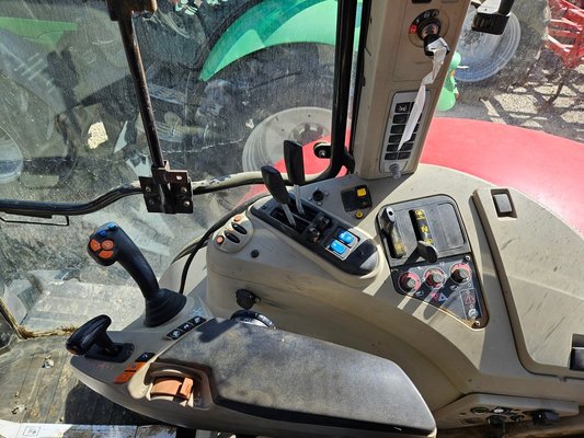 Tracteur agricole Massey Ferguson MF 7619