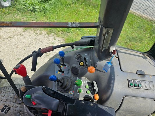Tracteur agricole Deutz-Fahr 135