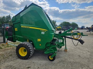 Presse à balles rondes John Deere V461M  - 1