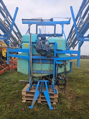 Pulvérisateur porté Berthoud 1200L