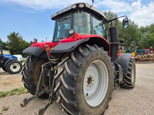 Tracteur agricole Massey Ferguson MF 7620