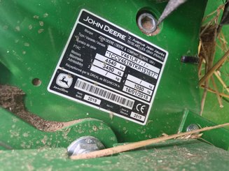 Presse à balles rondes John Deere V461R - 11