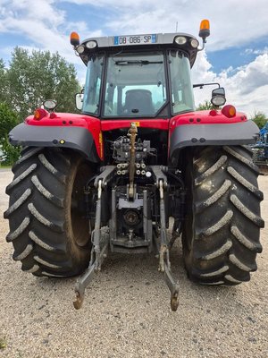 Tracteur agricole Massey Ferguson MF 7620