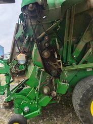 Presse à balles rondes John Deere V461R - 8