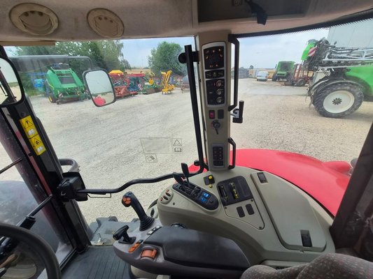 Tracteur agricole Massey Ferguson MF 7620