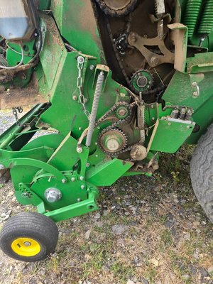 Presse à balles rondes John Deere V461R