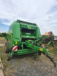 Presse à balles rondes John Deere V461R - 1