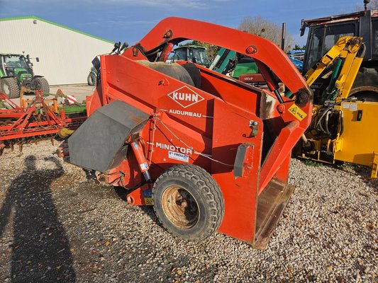Pailleuse Kuhn Minotor 3060
