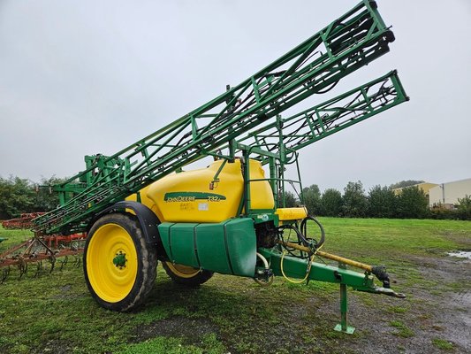 Pulvérisateur traîné - 732 i