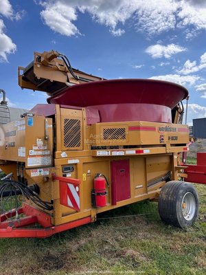 Broyeur pailles Haybuster H1030