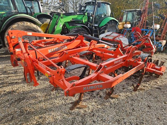 Déchaumeur Kubota CU3400CF