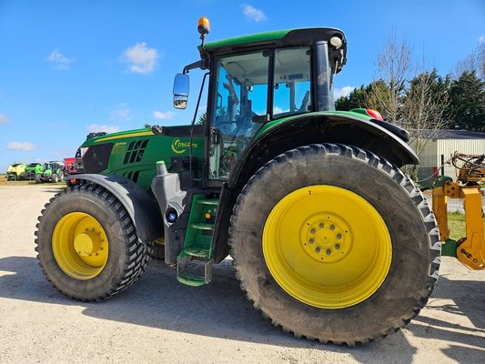 Tracteur agricole John Deere 6175 M