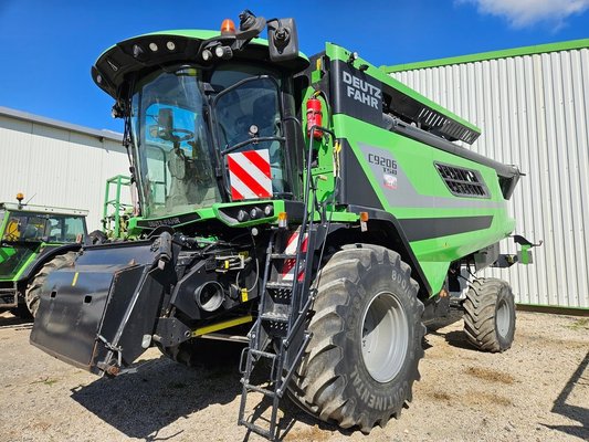 Moissonneuse batteuse - 9206 TSB