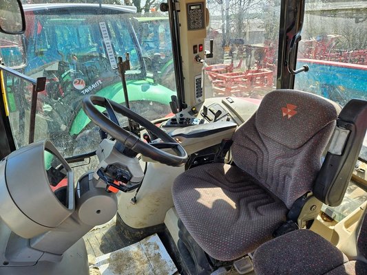 Tracteur agricole Massey Ferguson MF 7619