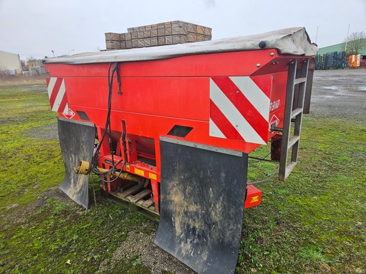Distributeur d'engrais Kuhn MDS 1121