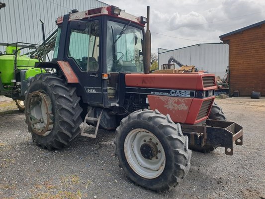 Tracteur agricole Case IH 845 Xl