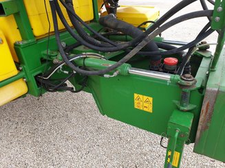 Pulvérisateur traîné John Deere 840i - 5