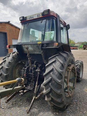 Tracteur agricole Case IH 845 Xl