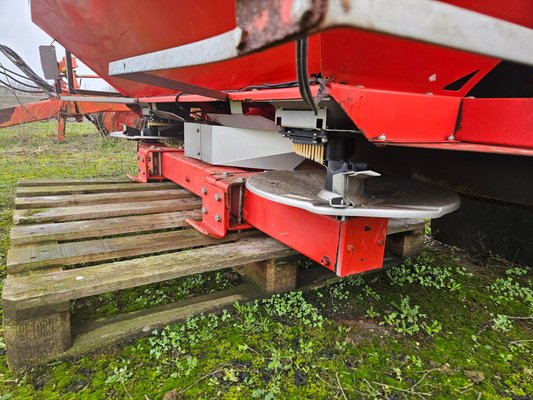 Distributeur d'engrais Kuhn MDS 1121